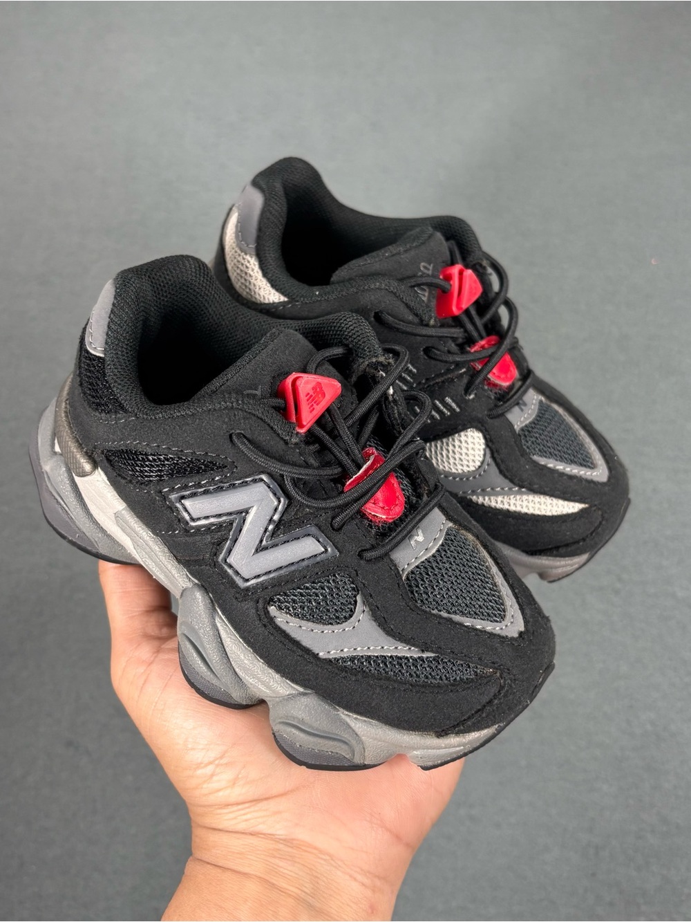 New Balance 9060 Toddler Black/Castlerock size 6C